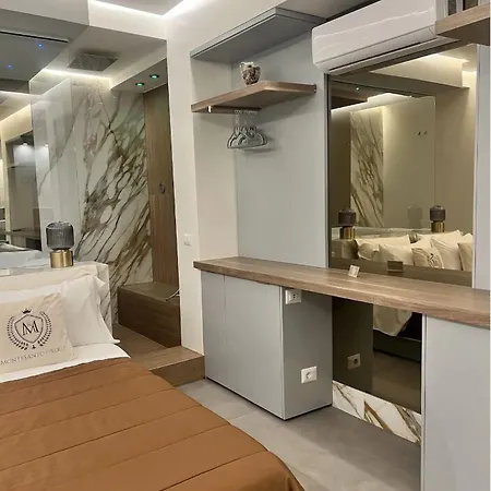 Elegant Nel Centro Di ベッド・アンド・ブレックファスト ナポリ