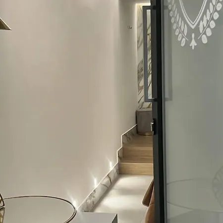 Elegant Nel Centro Di ナポリ