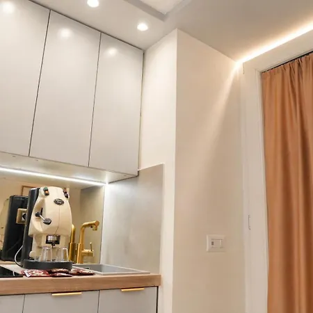 Elegant Nel Centro Di 4* Neapel