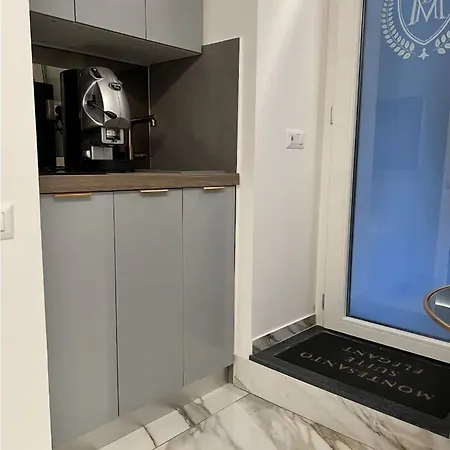 Nocleg ze śniadaniem Elegant Nel Centro Di 4*