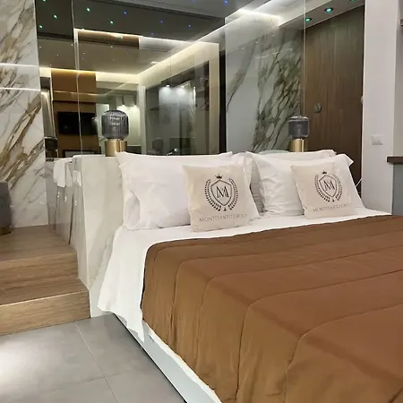 Elegant Nel Centro Di Neapol